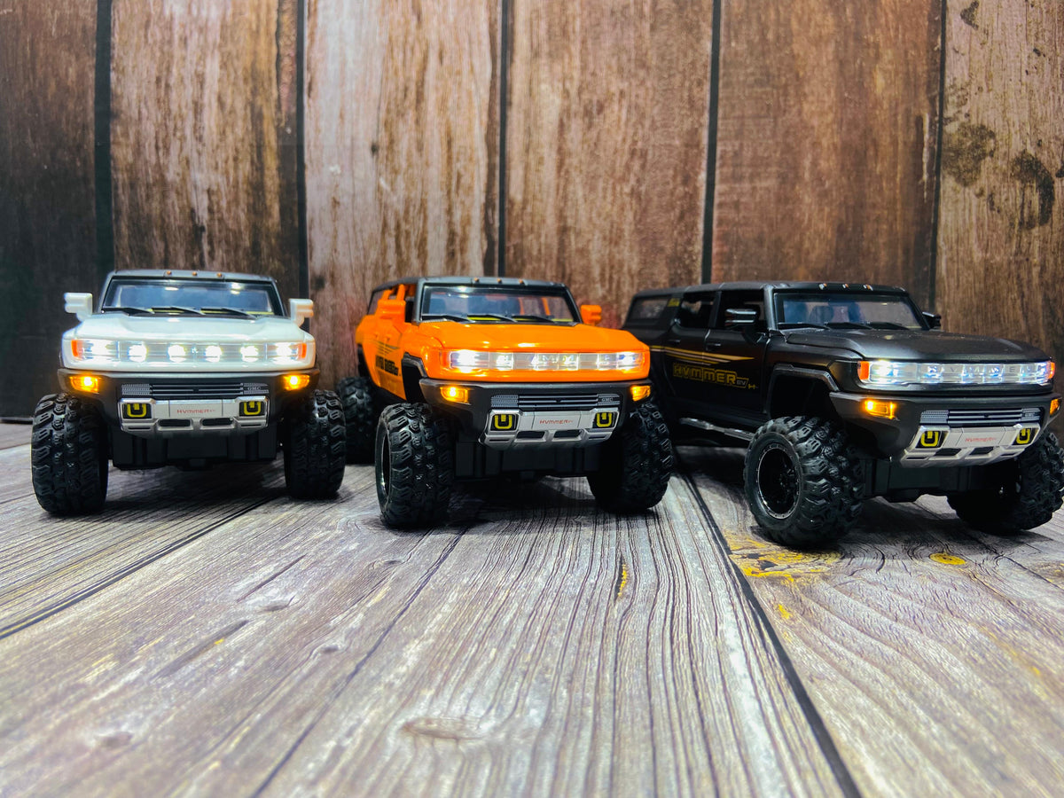 Hummer 1:32 Die-Cast Pull Back Toy Car | With Lights & Music | Premium Collectible SUV Model for Kids & Gifting