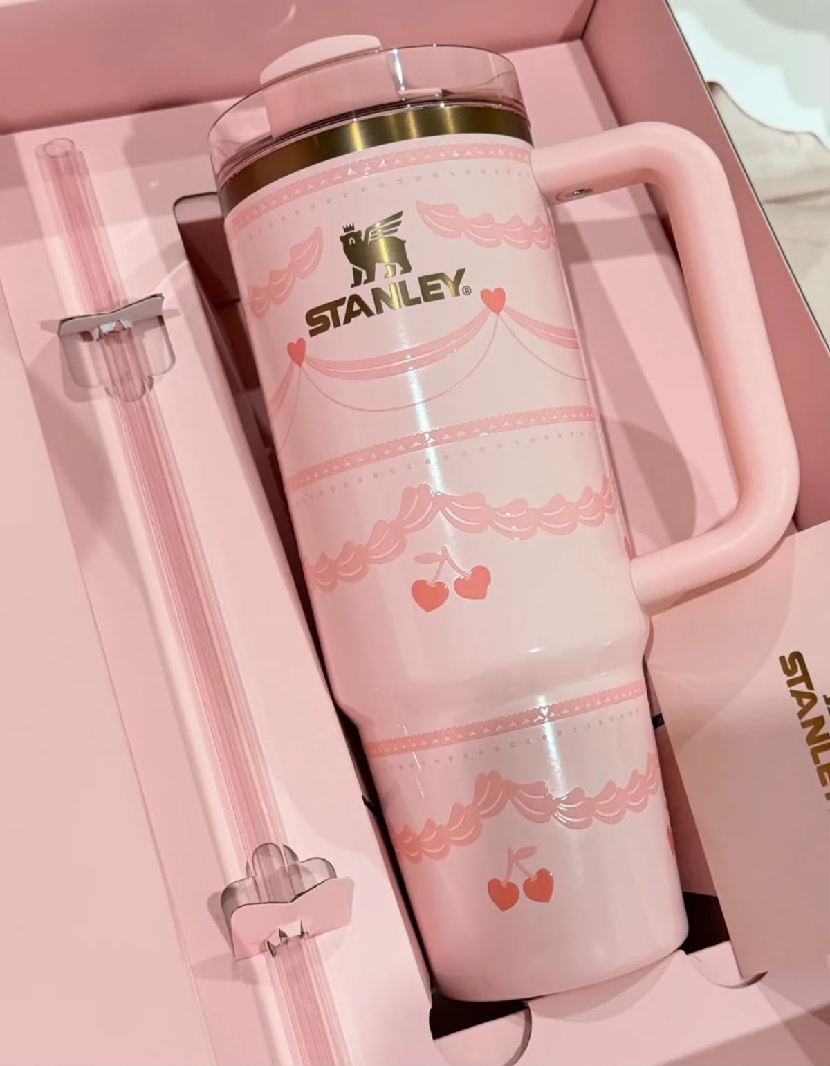 Stanly Love Shck Quencher Tumbler 40oz